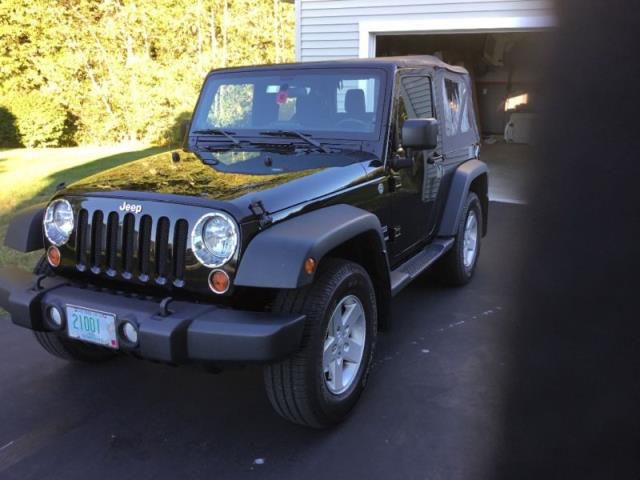 Jeep: wrangler sport 3.8l v6 automatic 4wd 2 door