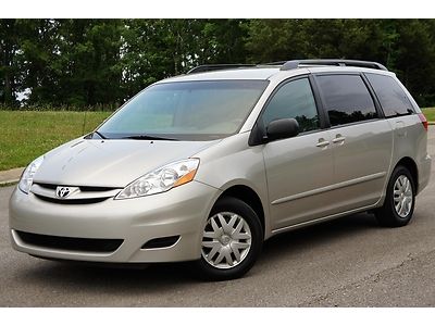 7-days *no reserve* '10 toyota sienna le 1-owner off lease  100% hwy miles