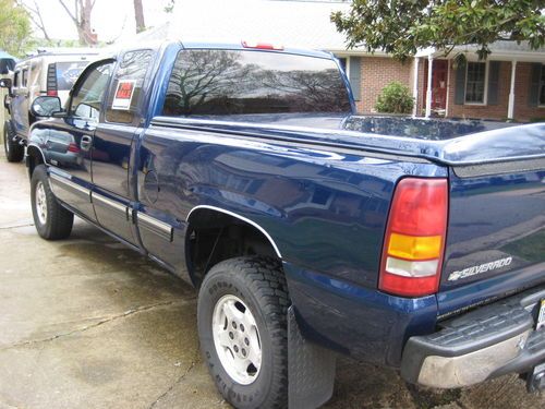 2002 chevy silverado 1500 ls  very well maintained!!!