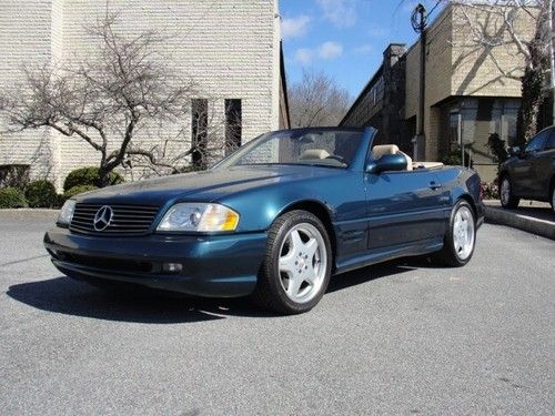Beautiful 2002 mercedes-benz sl500, loaded with options, just serviced