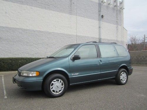 Front wheel drive 7 passenger third row seat only 65k miles