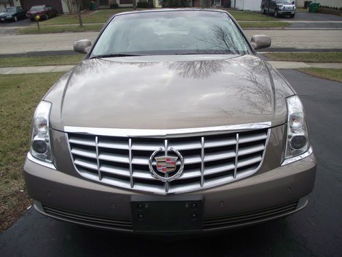 2006 cadillac dts ,runs very well,1 owner,no reserve.