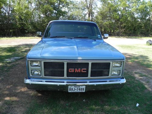 Clean 1986 gmc pickup-a real classic! low miles!