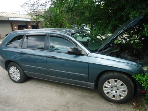 2005 chrysler pacifica bad trans tow it away it has clean solid body inteor
