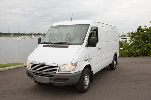 2004 freightliner sprinter 2500 base standard cargo van w crew seat 3-door 2.7l