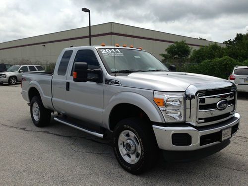 2011 ford f250 4x4 xlt ext. cab short bed 6.2 v8 ,fx4 package.super clean  truck