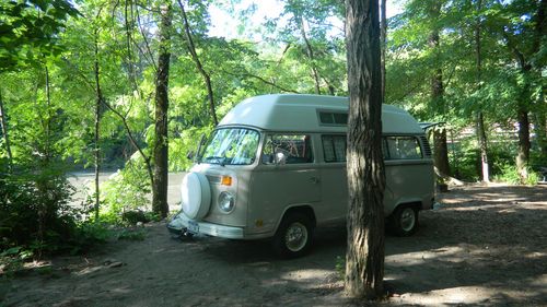 1973 volkswagon bus/transporter with 1978 fuel injected engine and bubble top.