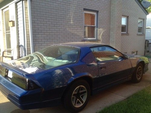 1990 camaro rs. great looking, fast and a great deal 2000.. or trade plz text