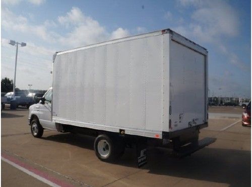 Immaculate low miles e350 ford 15' box truck