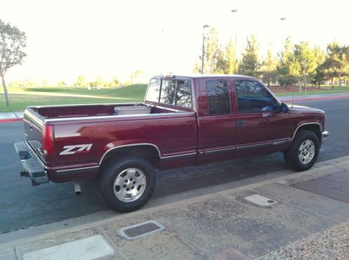 1997 gmc seirra z71 off road 4x4 slt  ext. cab&gt;&gt;low miles&gt;&gt;clean&gt;&gt;rust free