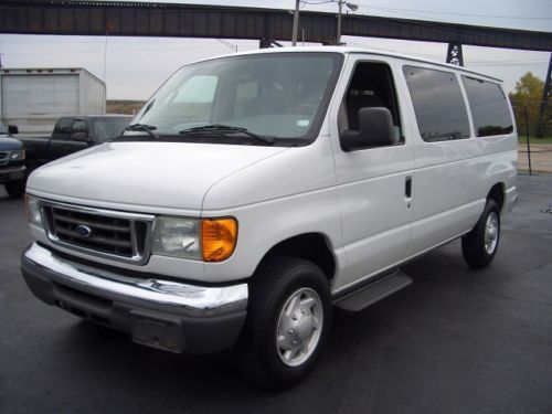 2005 ford e350 xlt 12 passenger van with only 60k 90% tires one owner!