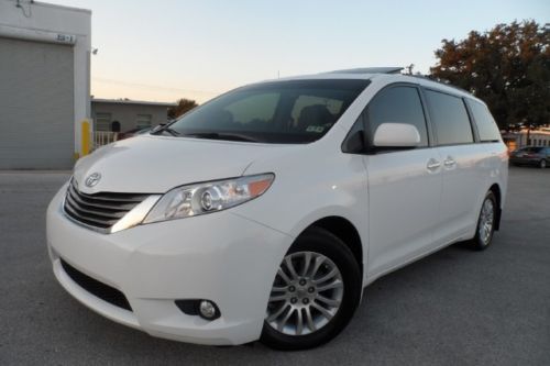 2011 sienna xle navigation panorama view camera low miles 1-owner