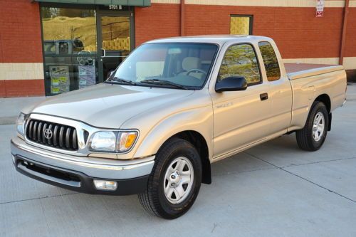 2002 toyota tacoma / extended cab / 4cyl / auto / new tires / 2 owners / 2wd