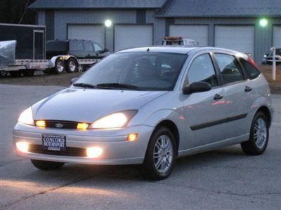 2003 ford focus zx5, only 58k miles! one owner, clean carfax, as-is