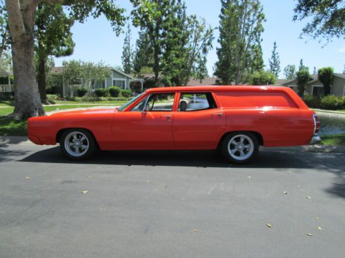 1970 ford country sedan, runs and drives great , good condition, no reserve!