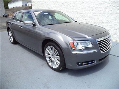 4dr sdn limited rwd chrysler 300 limited low miles sedan automatic 3.6l v6 sfi d