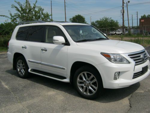 *2013 lexus lx570 base sport utility 4-door 5.7l*fully loaded*showroom condition