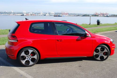 2010 volkswagen gti 2-door