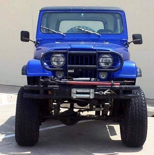 1985 jeep cj7.  350 v-8.