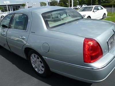 2007- 34,900 mile lincoln-garaged fla car-signature -loaded-clean car fax