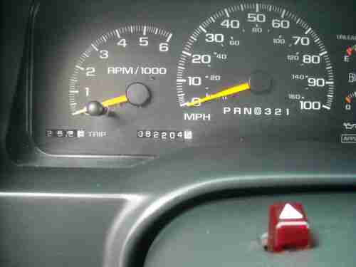 1998 Chevrolet Silverado Z71 4x4 Extended Cab 3rd Door 82,000 Actual Miles, image 12