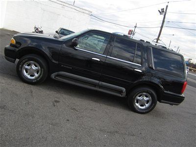 Sharp!! (( 4x4 / awd...black &amp;tan...3rd row )) loaded!!