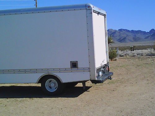 1996  f350 ford u haul box truck 14' white,orange.great condition