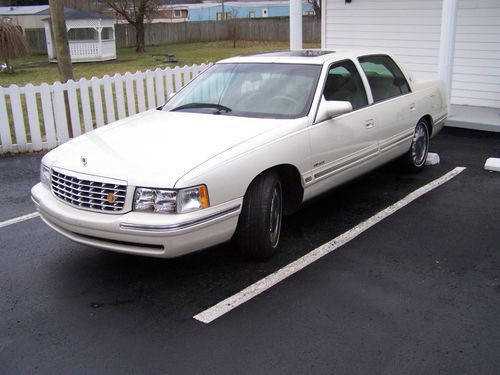 1998 cadillac deville base sedan 4-door 4.6l