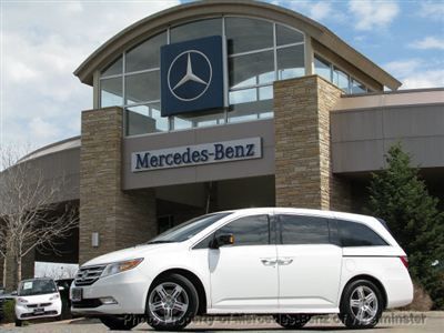 ** touring elite ** new tires ** clean mercedes-benz trade in **