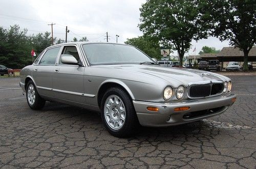 No reserve...dented, great running 1999 jaguar xj8, good miles, leather,sunroof