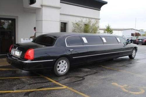 Stretch limousine. lincoln 2004. 120 inch.