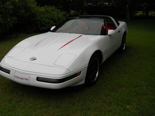 1994 vette coupe xclnt cond, white/red int