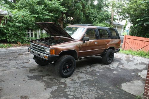 1988 toyota 4runner sr5 sport utility 2-door 2.4l