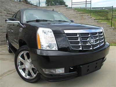 Very nice escalade esv black raven with cashmere, average miles, very good cond