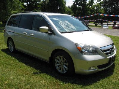 07 honda odyssey touring *no reserve *nav *dvd *leather *sunroof *3rd seat