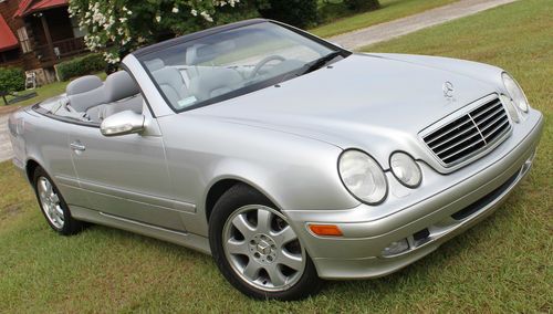 2003 brilliant silver 2-dr convertible 320 coupe blue soft top new tires loaded!