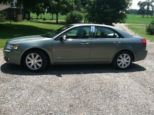 2008 lincoln mkz , moss green, mileage 50056, new tires,excellent condition