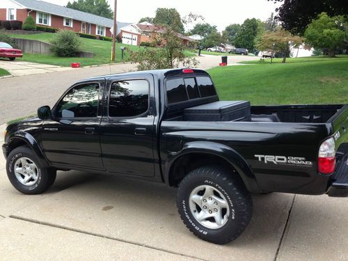 2002 toyota tacoma trd black