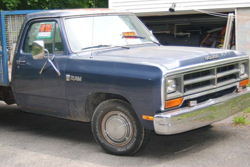1986 dodge ram pickup truck - solid - 105,000 mile 318 v8 manual transmission