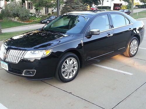 2011 lincoln mkz ....awd....14,000 miles....lincoln certified preowned