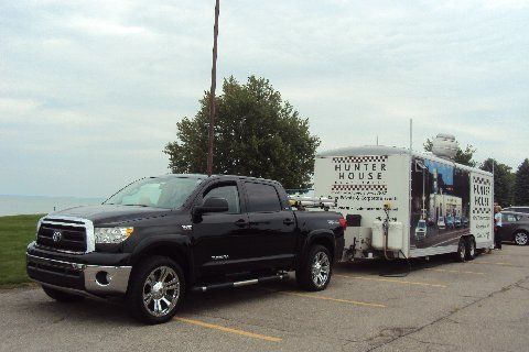 4x4 trd crew cab, headers/borla exhaust, bedcover, bed slide, bike racks