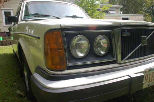 Sell Used 1980 Volvo 240 Wagon - Low Miles - California Car - No Winters