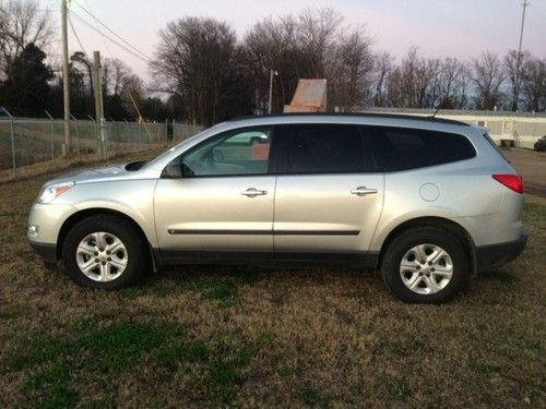 2010 chevrolet traverse lt sport utility 4-door 3.6l