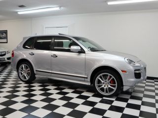 2010 porsche cayenne gts tip 1 owner navi htd seats btooth 90k msrp loaded