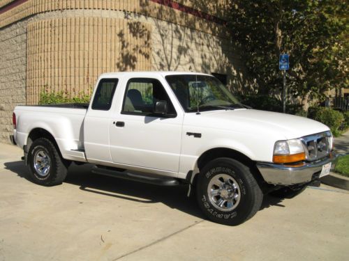 2000 ford ranger xlt stepsideextended cab * clean * no accidents *