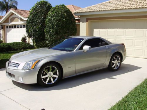 Silver cadillac xlr 2005 low low miles