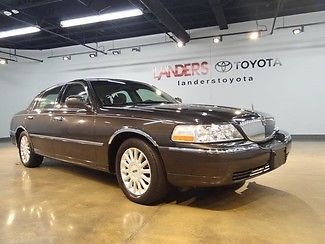2005 lincoln town car signature we finance leather clean carfax call now