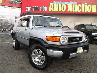 07 fj cruiser 4wd 4x4 carfax certified alloy wheels low reserve pre owned
