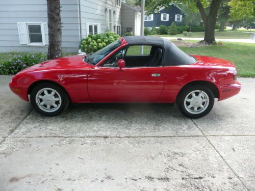 1990 mazda miata red, one owner, very clean, 41,278 miles
