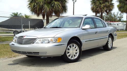 2002 lincoln continental , 11,932 actual miles, moonroof , cd, 1 owner